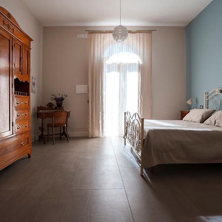 Villa Pampalone - B&B In Dimora Storica Трапани Екстериор снимка